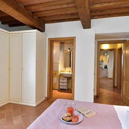 Ginestra Apartment
